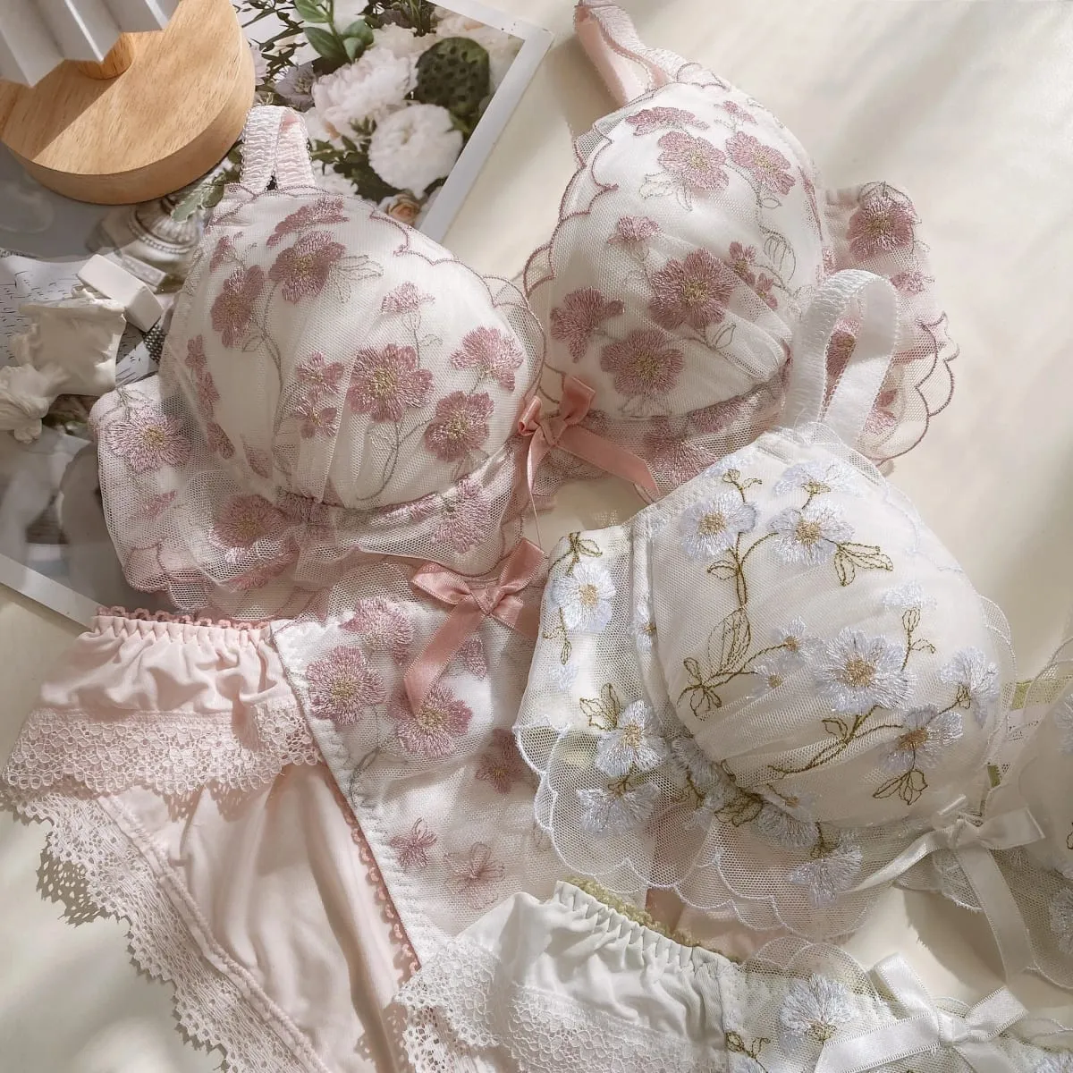 Fata sezione sottile lingerie da donna reggiseno in pizzo ricamato di grandi dimensioni set reggiseno intimo da donna con cuore di pollo basso raccolto