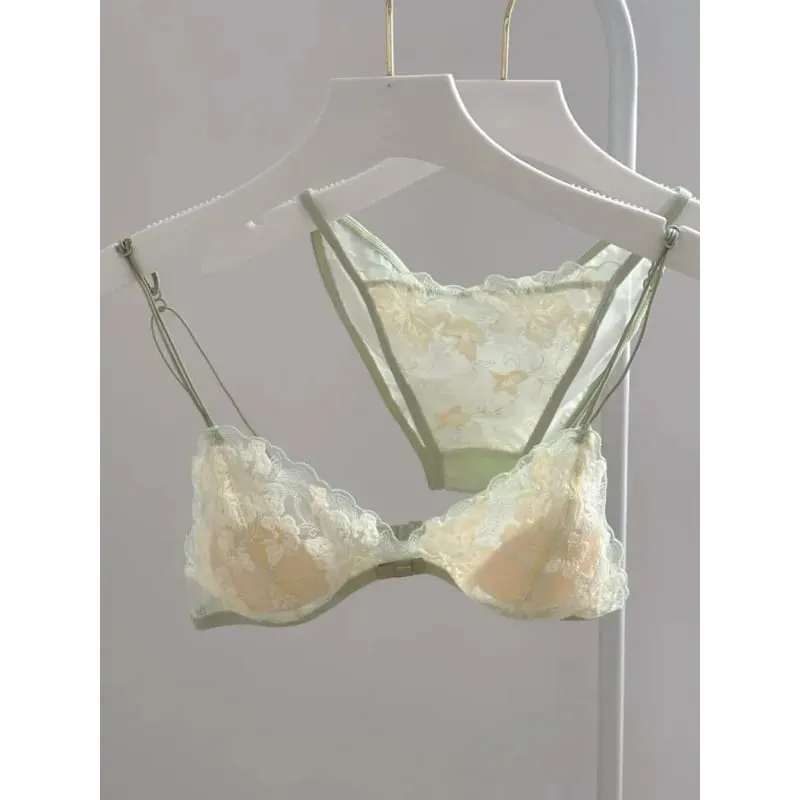 French Style Triangle Cup Bralette Embroidered Lace Wireless Hollow Out Pure Desire Lingerie Set CA MOYIU Sexy Bra Panty & Tushy