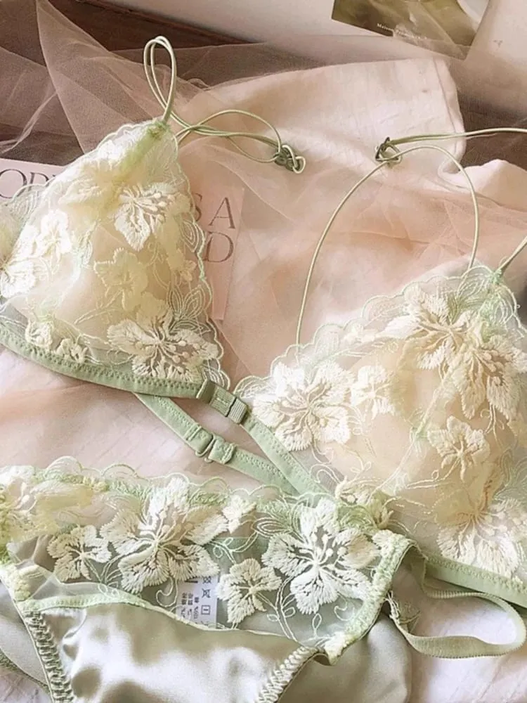 ภาษาฝรั่งเศสคำ Niche ชุดชั้นในชุดปักตาข่ายสามเหลี่ยมถ้วยไร้สาย Bralette Retro ลูกไม้บางเซ็กซี่สบาย Bra USA Tushy MOYISU