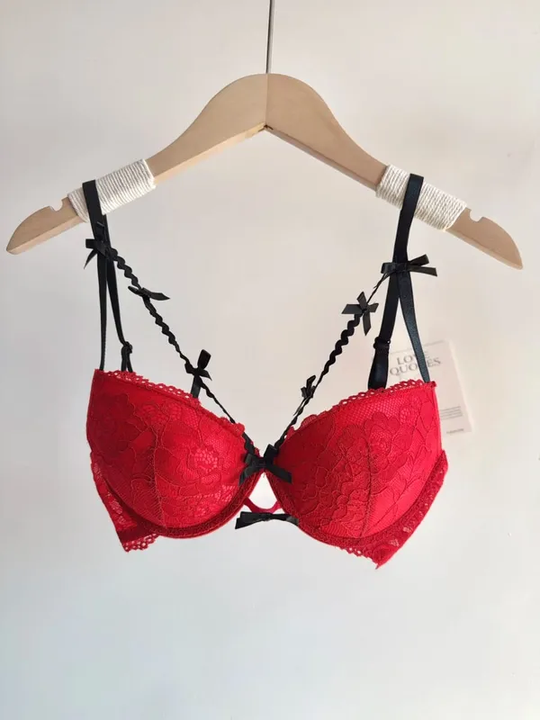 セクシーな Women Party Wedding Red Bow Lace Underwear Lingerie Set Push Up Bra Panty Small Chest Gathered Intimate Suit S-XL A-C CUP