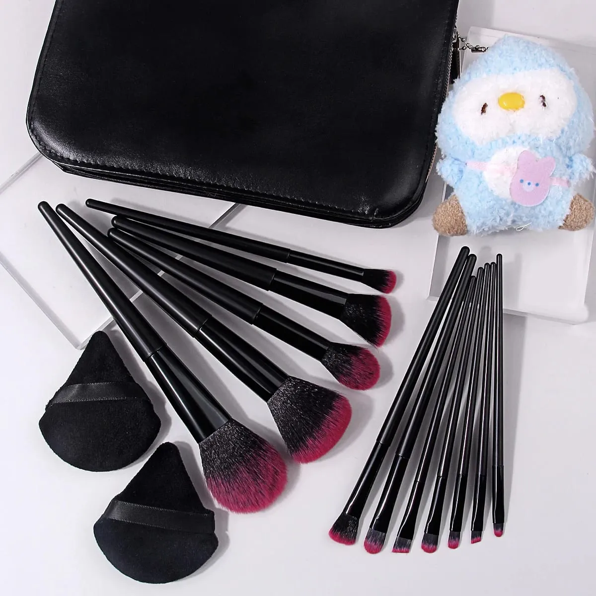 16PCS Black & Pink Makeup Brushes Set Free Shipping with Bag Puffs & Pendant — image 3