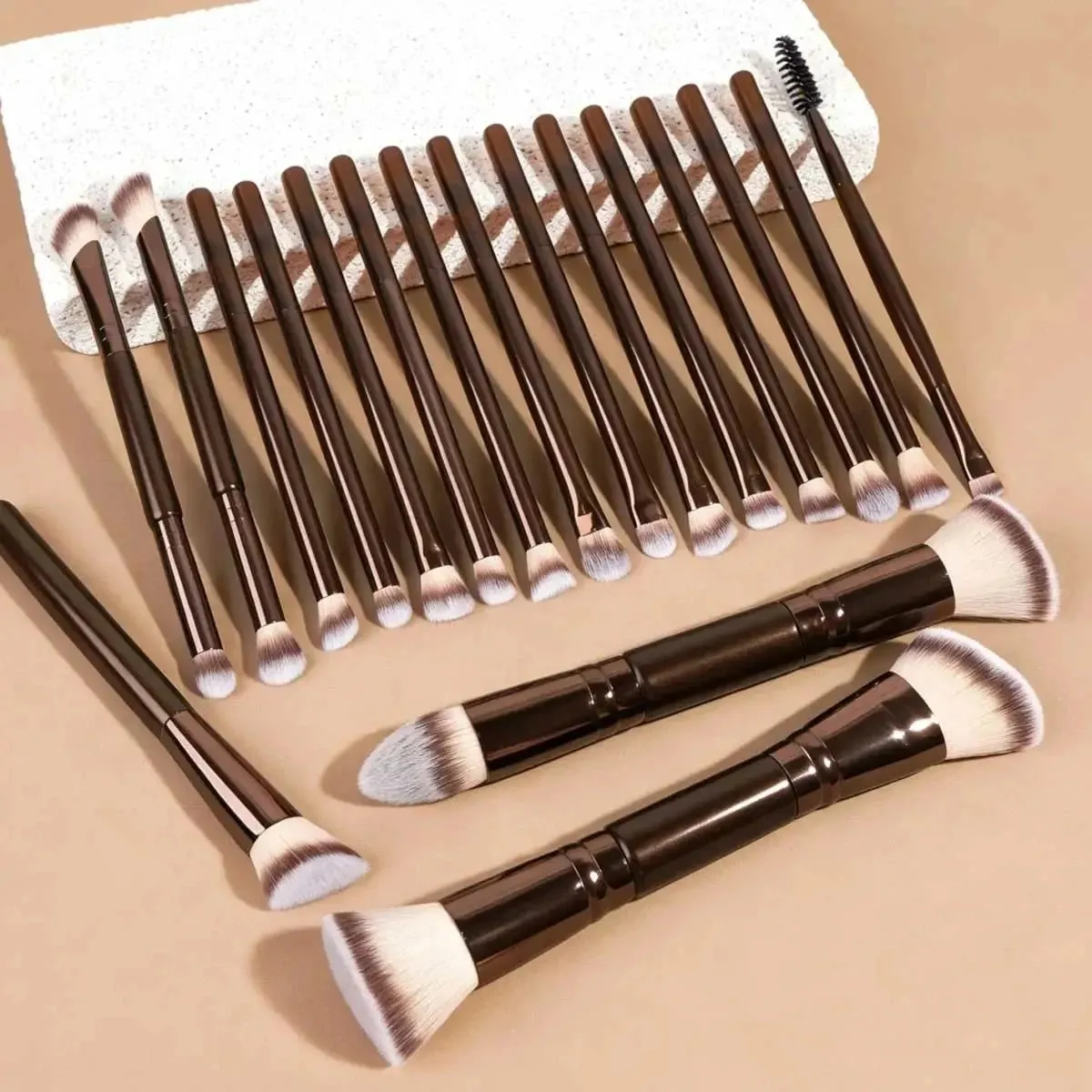 Professional Aluminum Makeup Brush Set Includes Soft High-Quality Synthetic Hair Makeup Brushes Foundation Brush Powder Brush