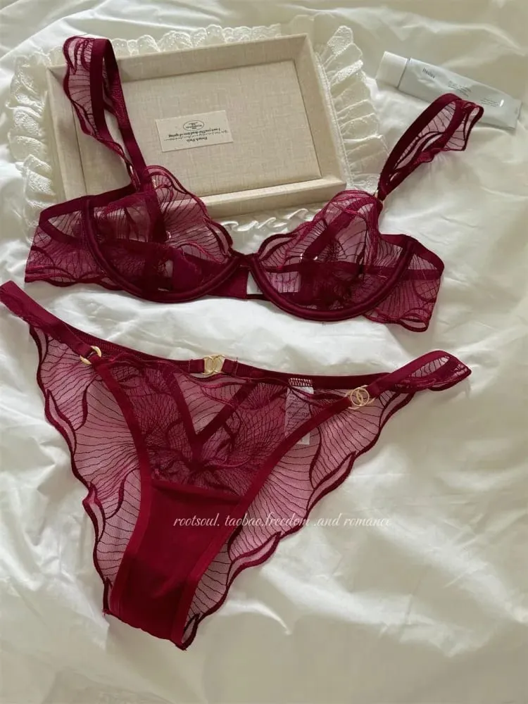 Sexy French Flower Embroidery Lace Bra Set Pure Desire Ultra Thin Push Up Wirefree Comfort Romantic Niche Bralette S-XL​​ MOYISU