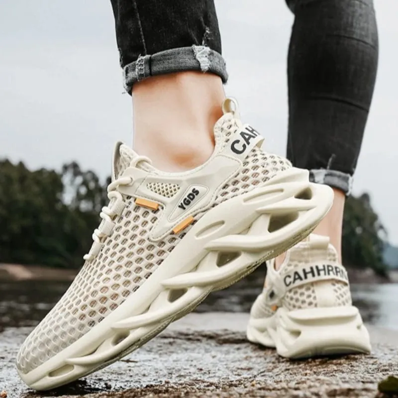 Spring Men's Shoes New Plus Size Outdoor Running Shoe Soft Sole Classic Lightweight Couple Casual Shoes Breathable Men Sneakers