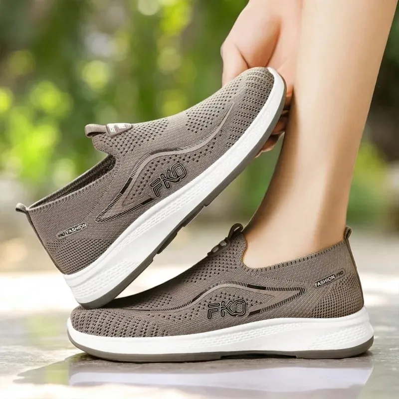 Men Slip‑on Flying Knit Sneakers Breathable Mesh Upper Lightweight Thick Sole Non‑slip Walking Casual Sports Shoes