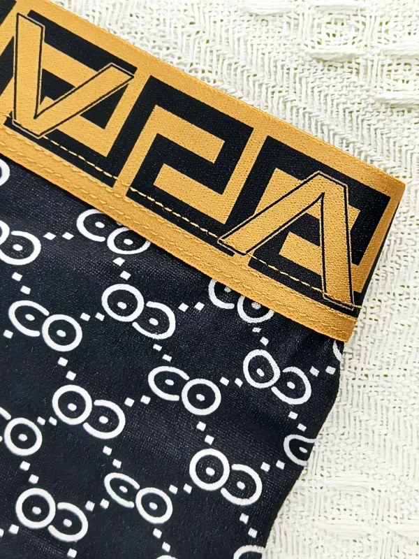 Férfi 4 részes poliészter boxer szett - luxus geometriai és monogram mintás, többszínű fehérnemű