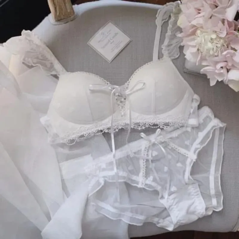 Cute German Style Bralette Set Wireless Lace Training Bra for Teens Sweet First Bra for Small Chest Comfortable Girls Lingerie