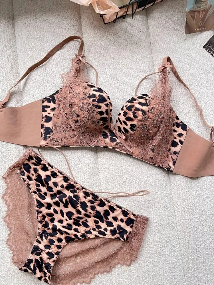 New Sexy Leopard Print Deep V Push Up Bra Lingerie Set for Women Small Bust Push Up Effect Anti Ptosis Daily Wear 32-38 Bra Set