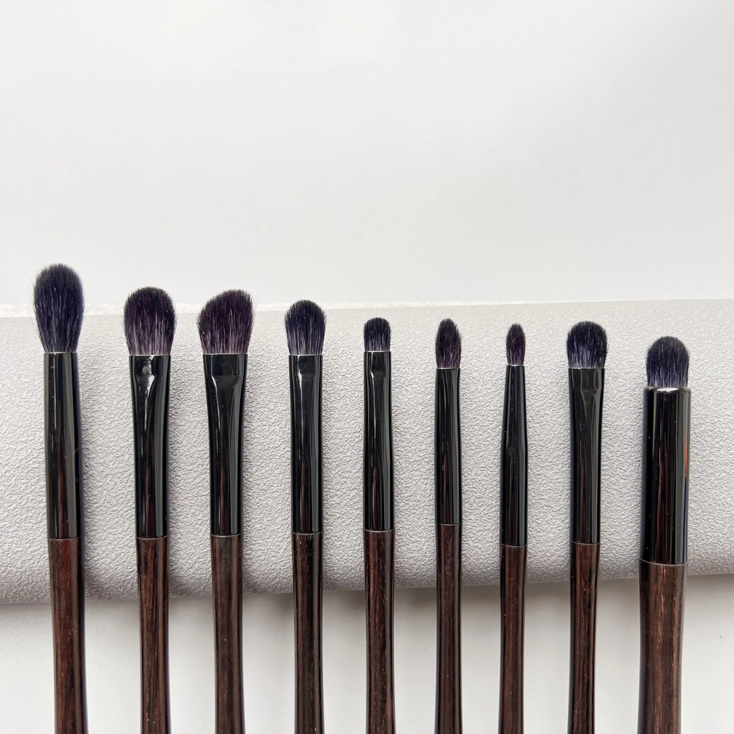 Soft Saikoho Goat Hair 9pcs Eye Shadow Blending Brush Ebony Handle Make Up Brushes Set Professional Handmade Makeup Brushes Kit