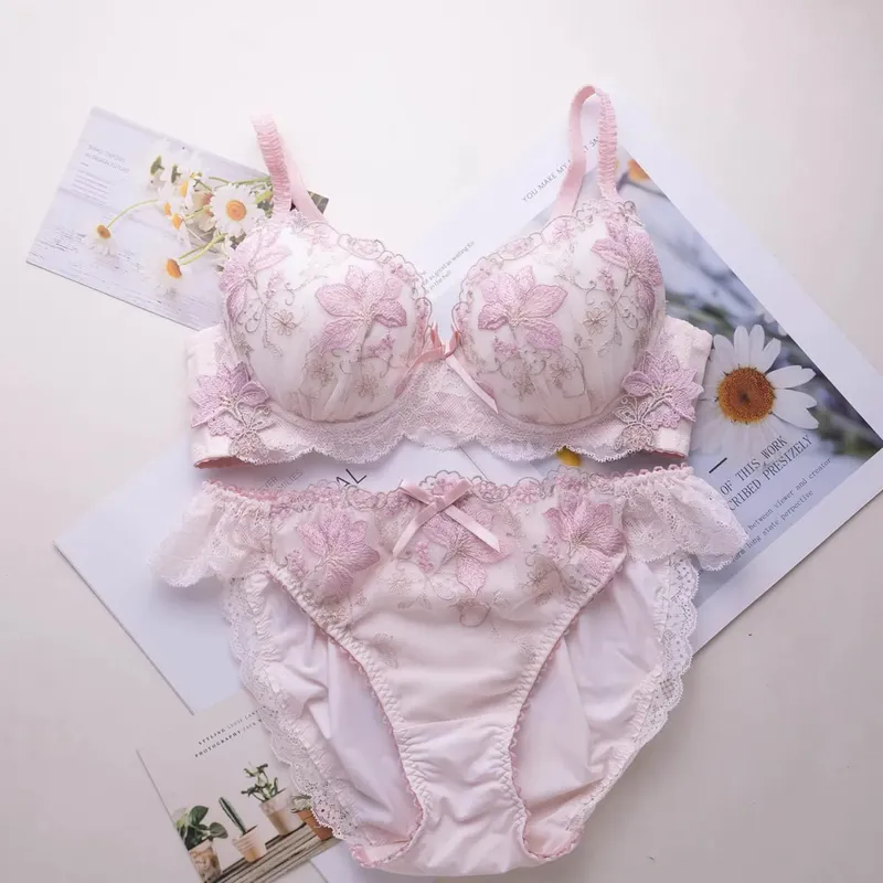 Japanese-style sweet lingerie set thin embroidered shallow cup disc type 2 bra set