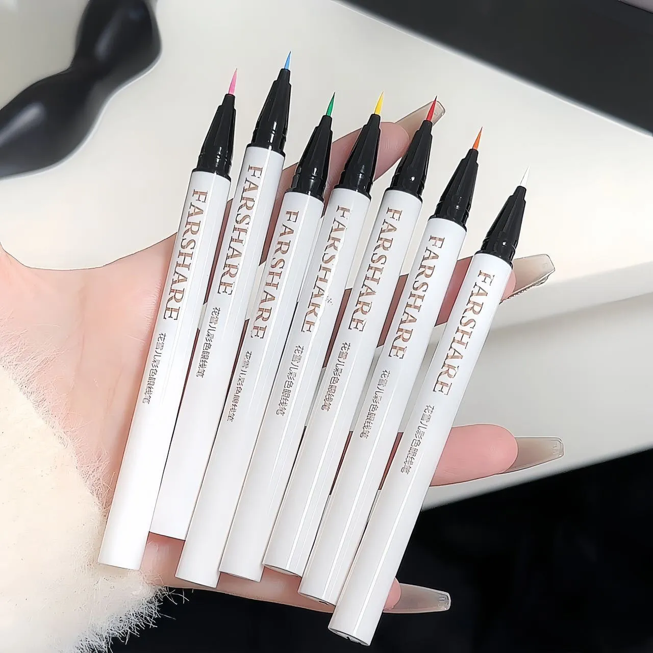 12 farver vandtæt eyeliner Pen Ultra-fin spids flydende eyeliner Langtidsholdbar eyeliner Hurtigtørrende farverig makeup til cosplay — image 4
