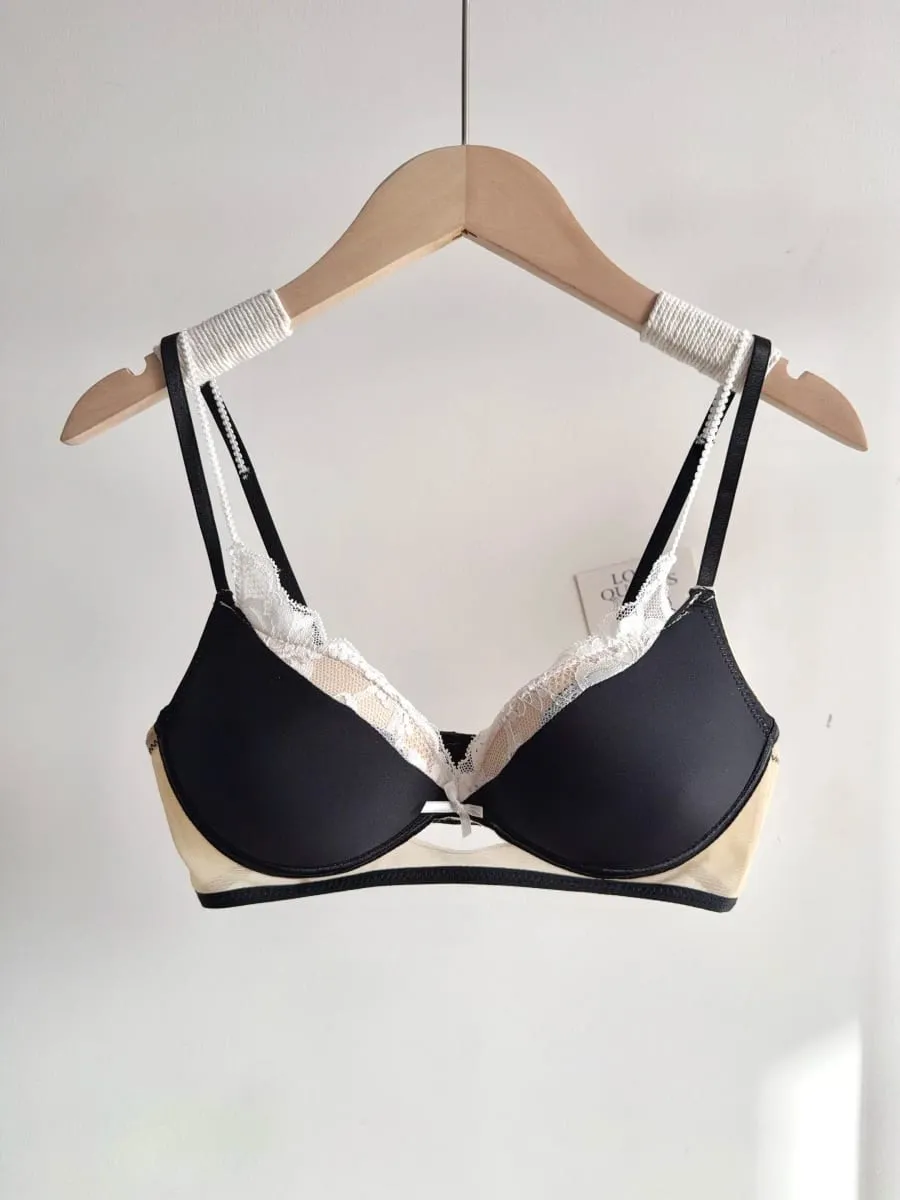 French Lace Sexy Pure Desire Lingerie Set for Women Push-Up & Bust Enhancing for Small Chest 2026 New Arrival Bestseller Side