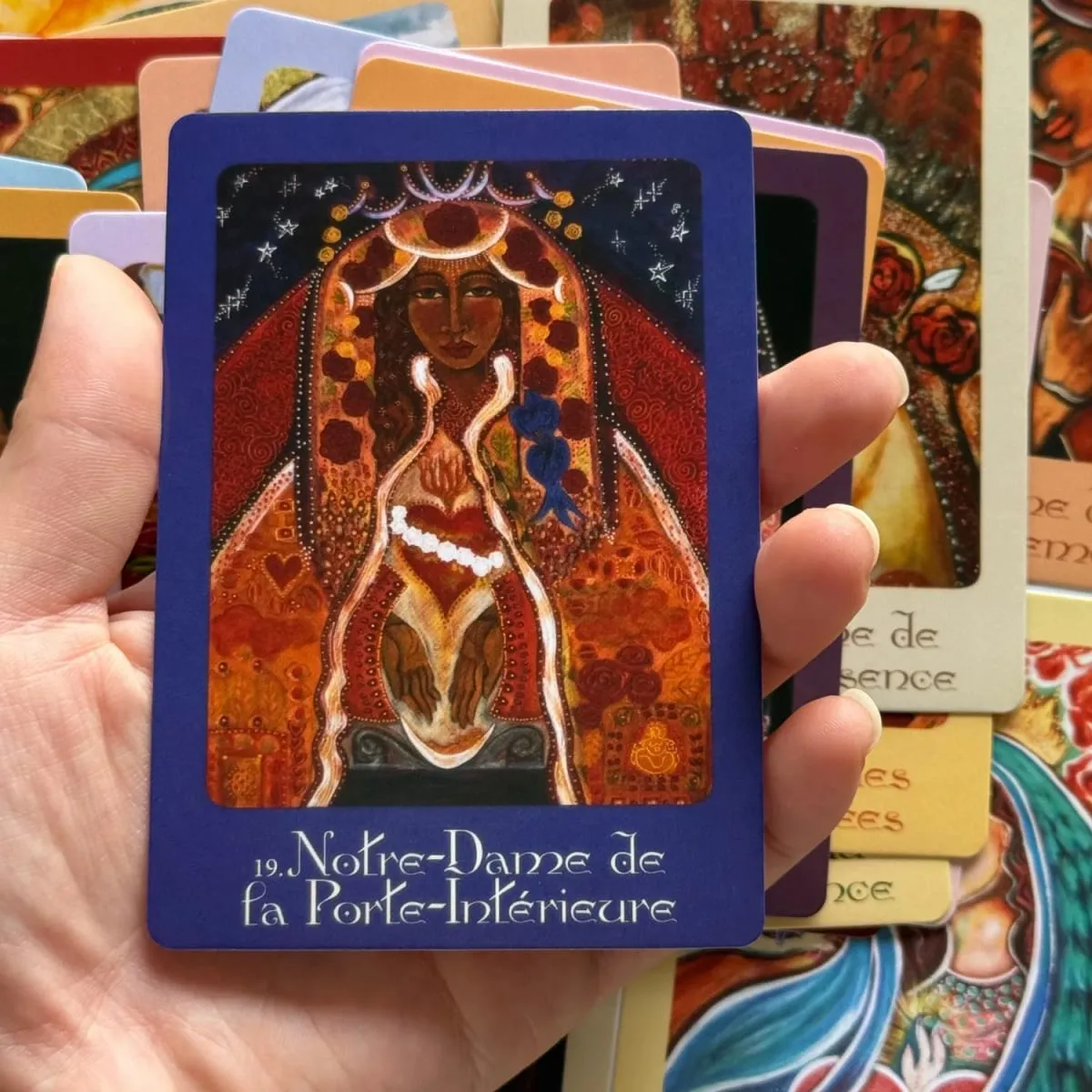 L'Oracle De Marie Mère Universelle French Version Protection Miracles and Guérison Oracle Deck 44 Board Games