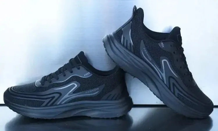 Men's Fashion Ultra-Light Waterproof Running Shoes Soft Sole Non-slip Durable Sneakers Outdoor Sport Shoes for Spring Autumn — image 9