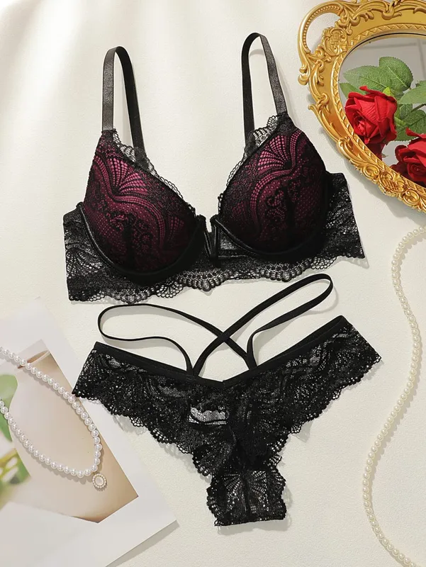 Ladies' elegant perspective deep V-ring bra with full coverage and lifting semi lace texture pure black low cut underwear L093