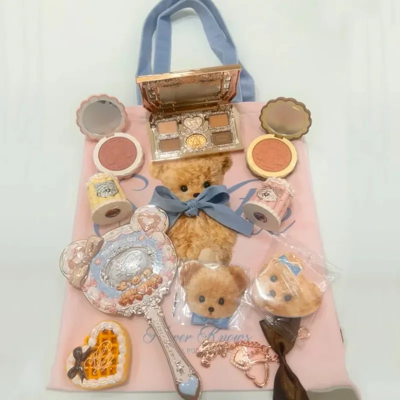 Flower Knows Makeup Kit Sweetie Bear Concealer Palette Silk Satin Blusher Lip Jelly Mirror Hair Clip Makeup Bag Mini Powder Set