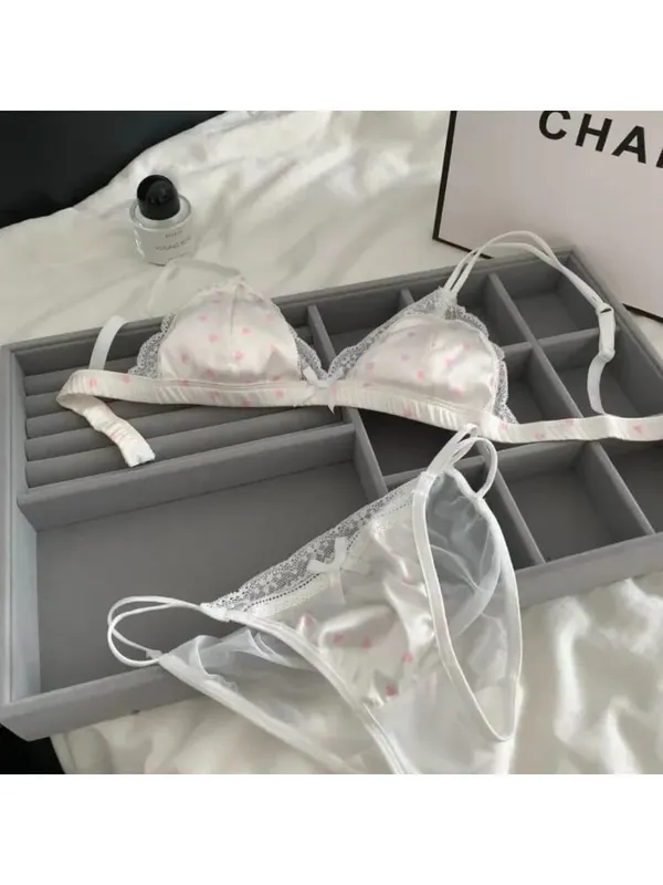 セクシーな New French Style Satin Lace Bra Panty Set Wireless Thin Triangle Cup Sweet Lingerie For Small Bust Young Ladies Size 32‑38