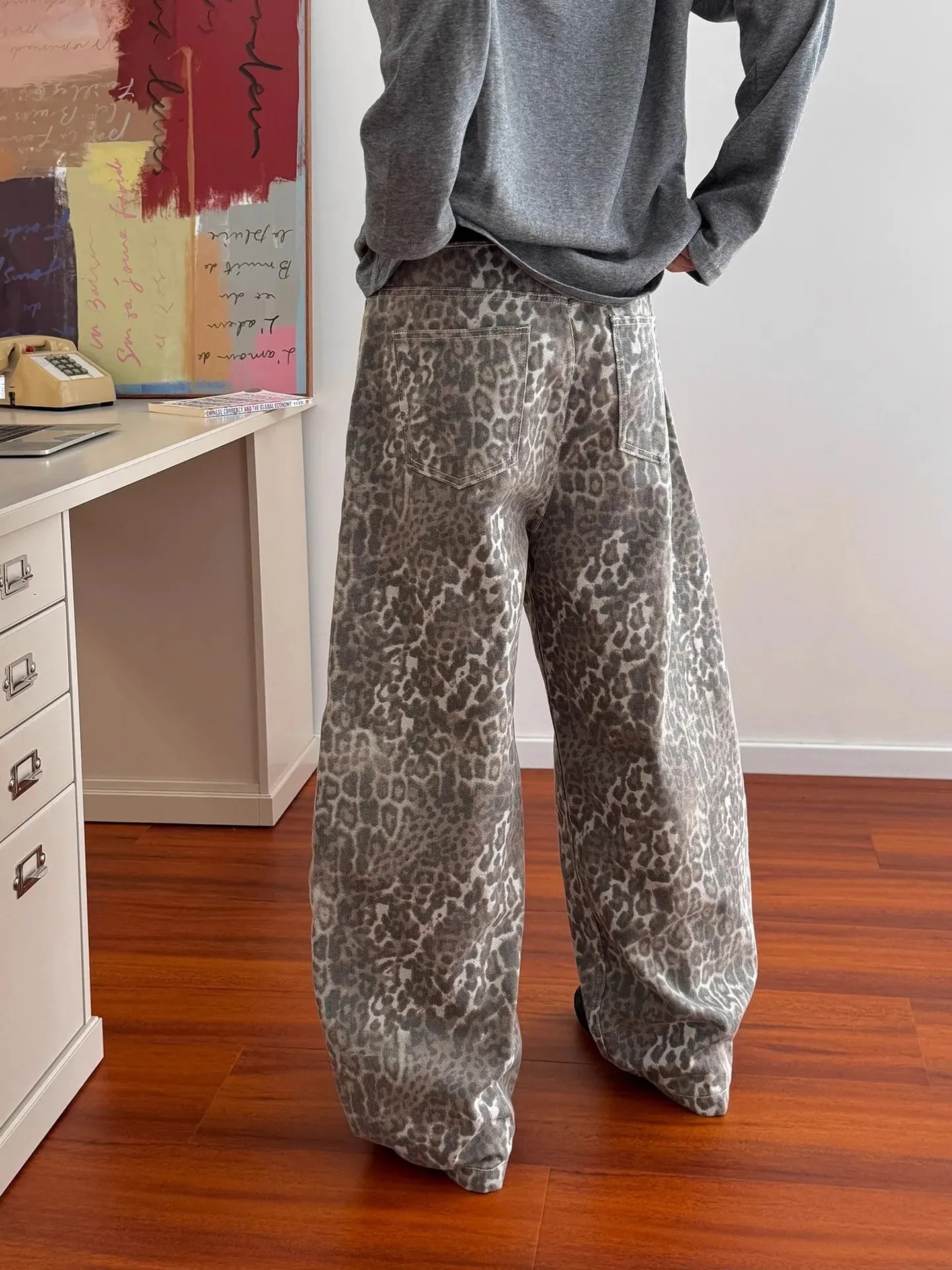 Niche Design men's denim pants leopard print new autumn unisex silhouette wide leg loose women's curved knife jeans