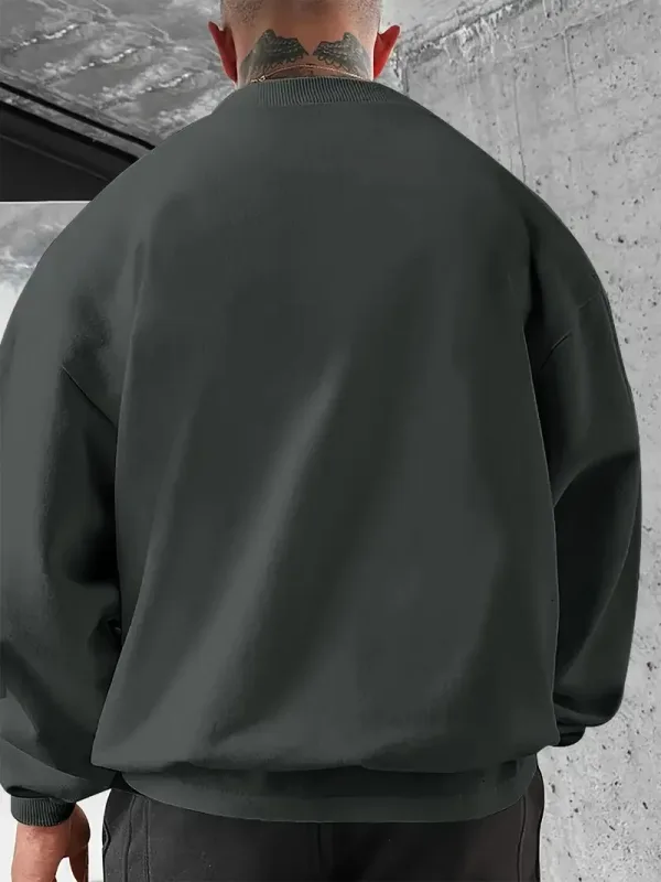 The new men's round-neck hoodie for Spring and Autumn 2025 features street fashion and soft 3D digital pattern printing