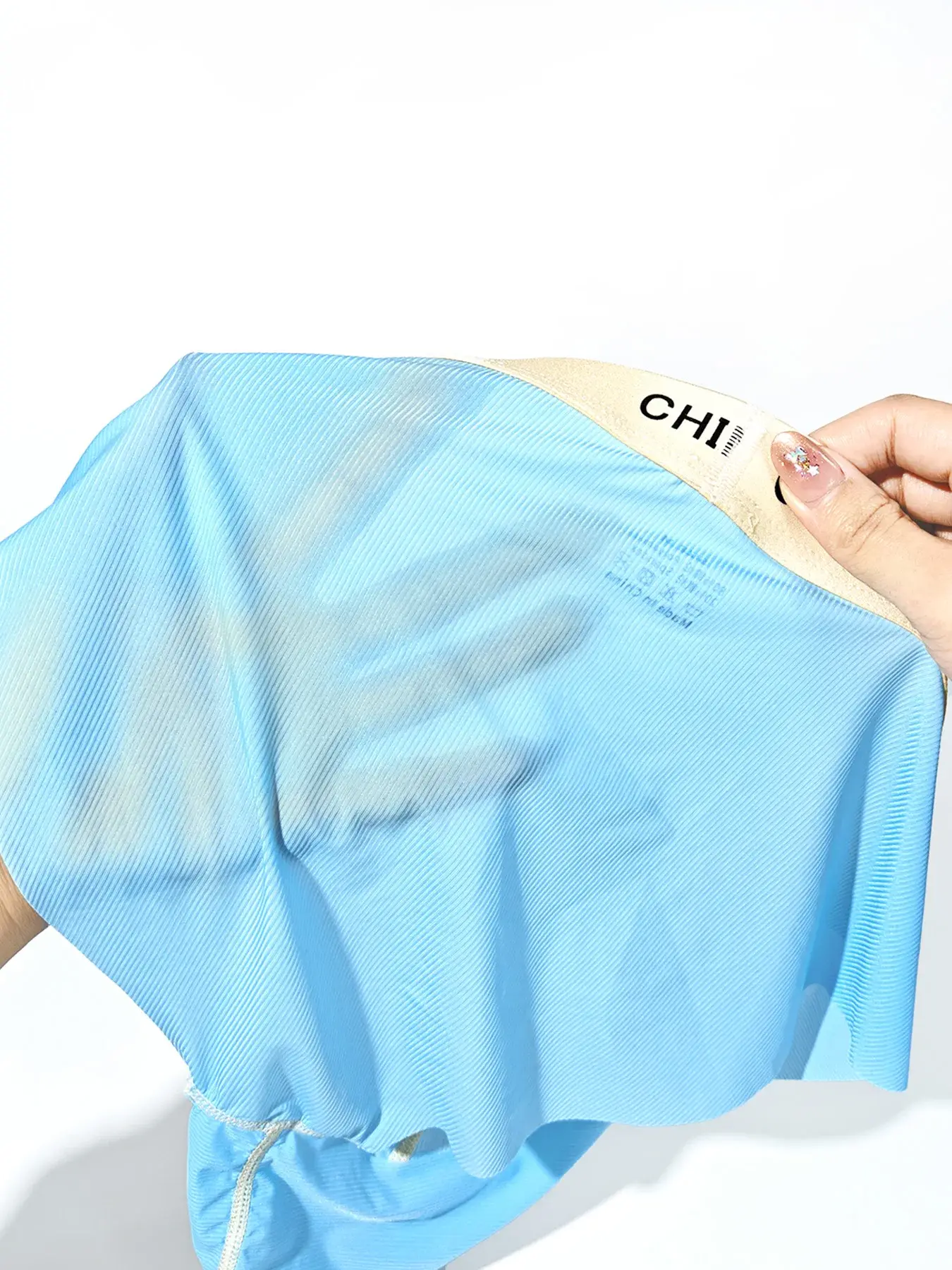Men's Summer Ice Silk Triangle Boxer Shorts Breathable Sports Style Youth Underwear Soft Skin-Friendly Thin Briefs Fashionable