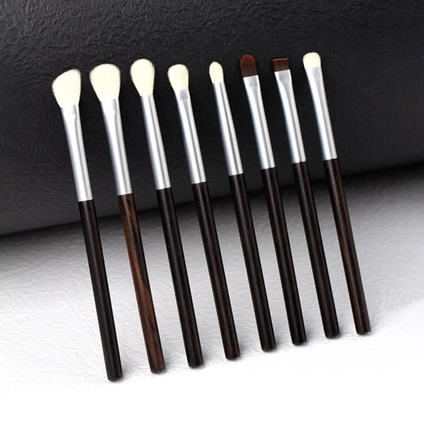 Ebony Handle Handmade Makeup Brushes 1pc Soft Saibikoho Goat Hair Face Powder Blush Eye Shadow Brush Professional Make Up Brush