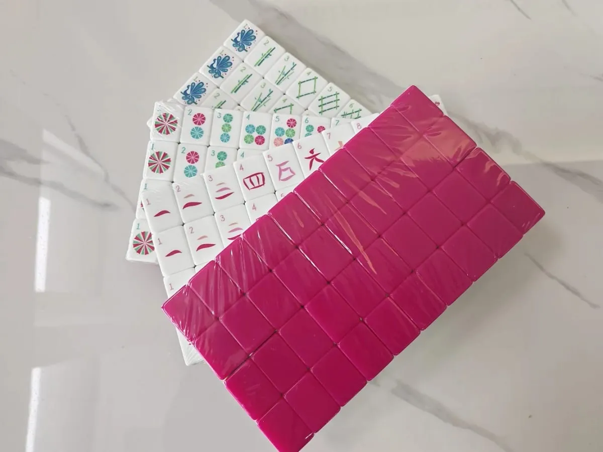 Customizable American Mahjong Sets 160 Tiles 4-Layer Acrylic Mah Jongg Surprise Gifts Mahjong Portable Travel Family Party Games
