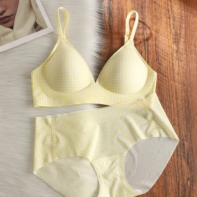 Elegant, sømløs bralette, lille buste, der samler sig anti-faldende, tynde justerbare stropper Trådfri Comfort Fit UK Light Support BH-sæt