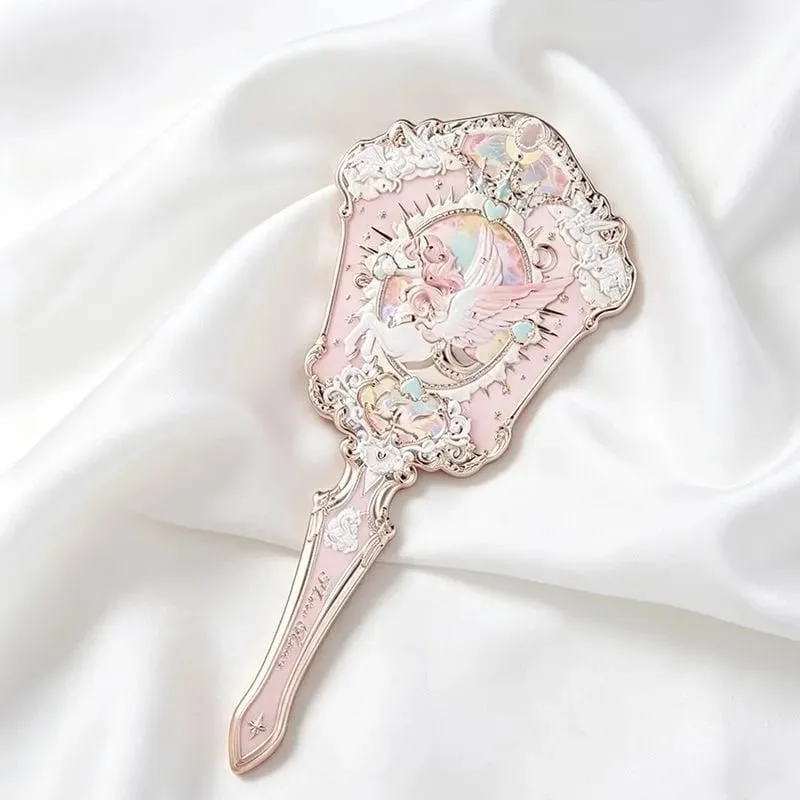 Flower Knows กระจกแต่งหน้าแบบใช้มือถือ Midsummer Night สตรอเบอร์รี่กามเทพ Bunny Garden Relief Pattern ชุดเครื่องมือแต่งหน้าสีจำกัด