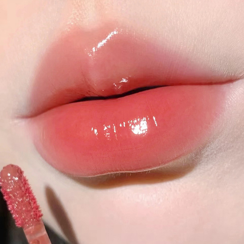 Light Glass-Like Lip Lacquer - Mirror Shine Hydrating Formula; Smudge-Proof Long-Wear and Skin-Brightening