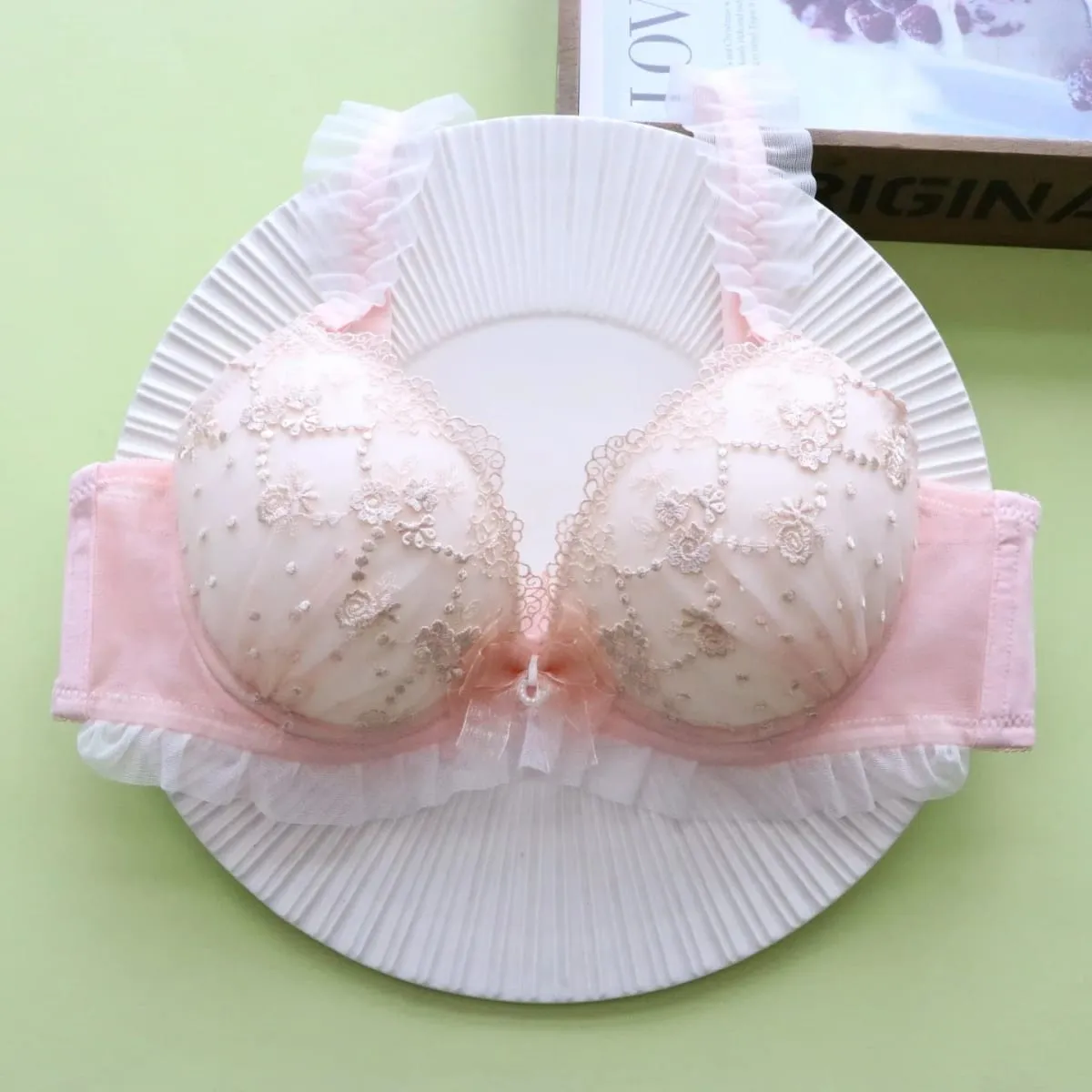 Sexy Lace Lingerie Set for Women Push Up Underwire Bra with Low Plunge Design Breathable & Comfortable