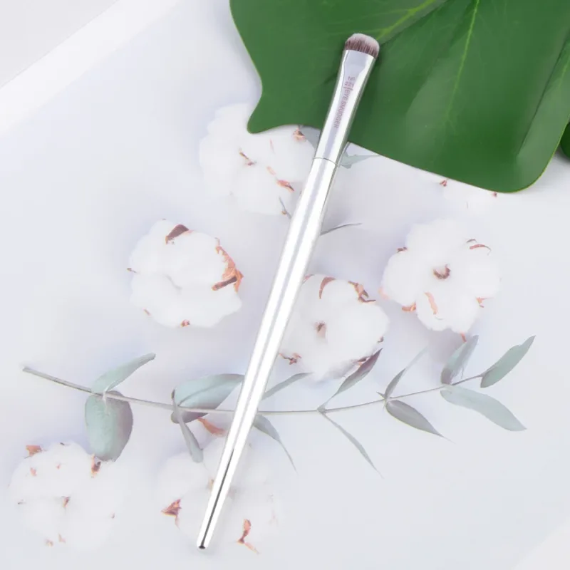 1pc Pro Makeup brushes Complexion Powder Angled Essential Concealer All over Eye shadow smudge Gel liner brow Make up brush IT
