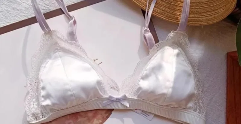 French Style Bralette No Underwire Sexy Lace Trim Small Cup Lingerie Cute 3-Piece Bra Set with Comfort Cup Shape Design S-xl