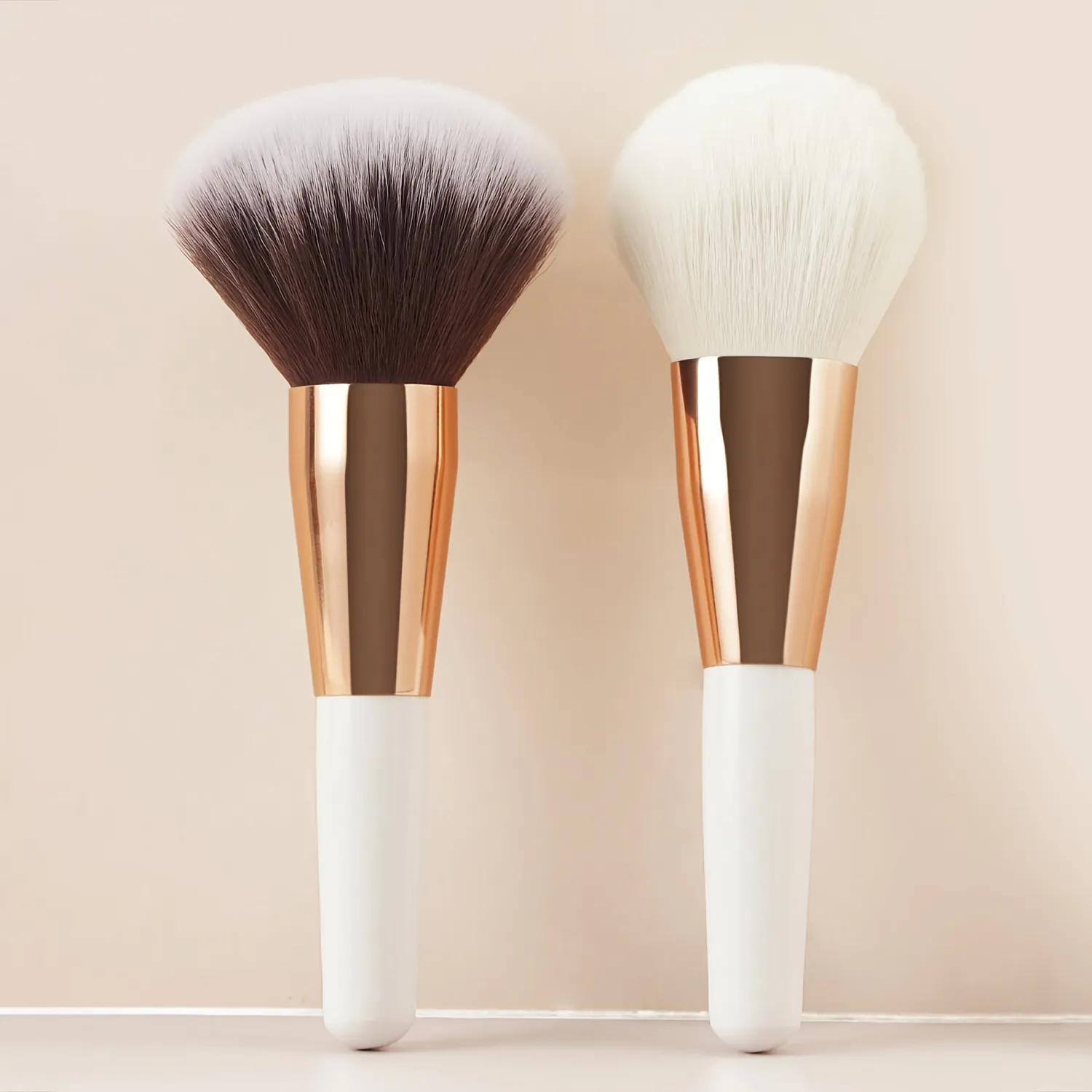 2 STK rejsemakeupbørster - pulver- og rødmebørstesæt med bærbart etui Veganske nylonbørster til skønhed på farten