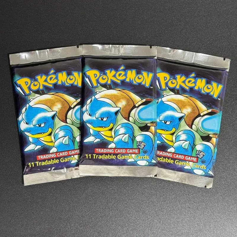 1ST Edition Base Set 1999 Booster Pack TCG Base Set Unlimited Game Cards Pokemon Charizard Blastoise Venusaur PTCG Collectible