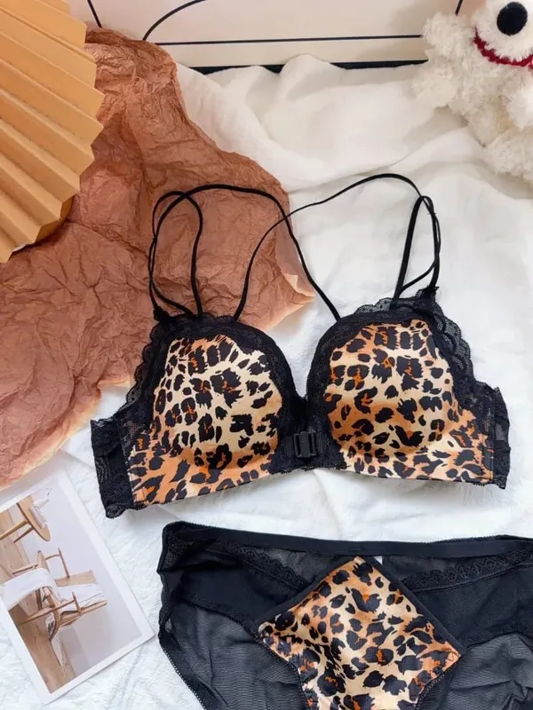 Comfortable Leopard Print Front Fastening Bra Set for Women Backless Small Chest Enhancing Hot Sale Lingerie