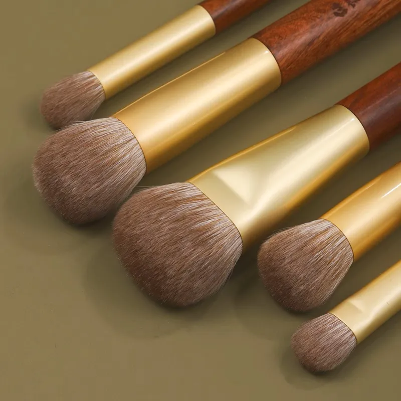 Weasel Goat Hair Foundation Liquid Blush Brush Professional Hand Crafted Makeup Brushes 1PC Short Rosewood Handle Make Up Brush