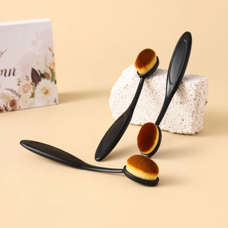 1/3PCS Pennello per fondotinta grande Spazzolino a forma di trucco Strumenti per il trucco Ottieni velocemente anche l'applicazione di creme e polveri Cosmnetic — image 3