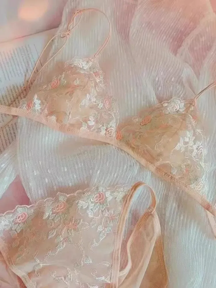 Francia tiszta Desire hímzett csipke Dream Triangle Cup Underwire nélkül vékony öv kis melltartó szett Ultravékony szexi melltartó szett — image 2