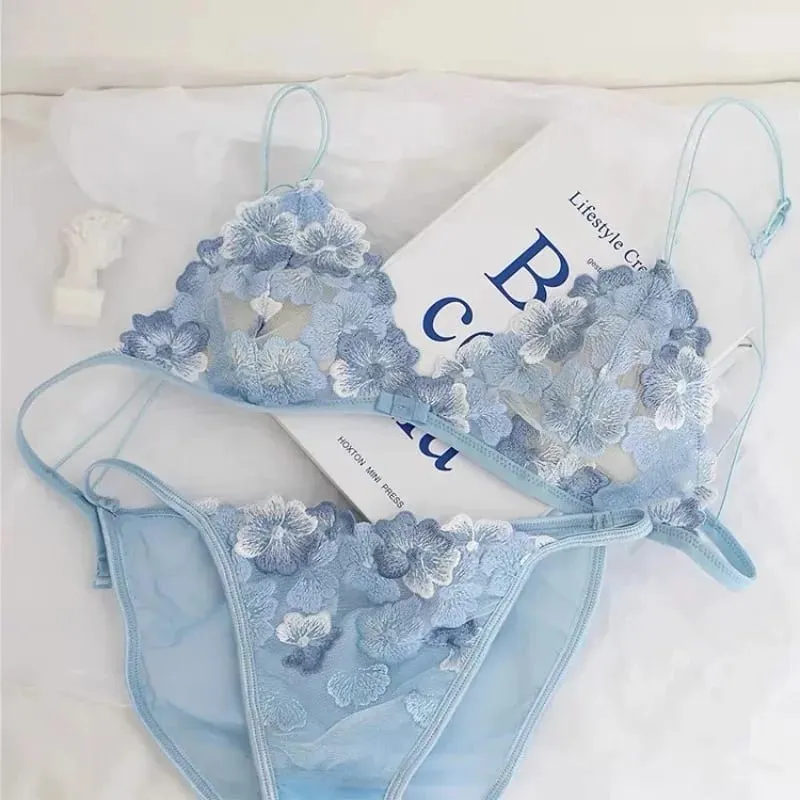 French Style Triangle Cup Bralette Embroidered Lace Wireless Hollow Out Pure Desire Lingerie Set CA MOYIU Sexy Bra Panty & Tushy