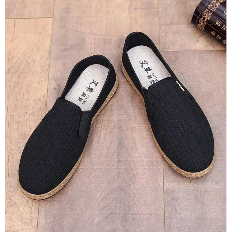 Summer Men's Mesh Shoes Hollow Breathable Lightweight Men's Cloth Shoes Soft soled Anti slip Men's Shoes