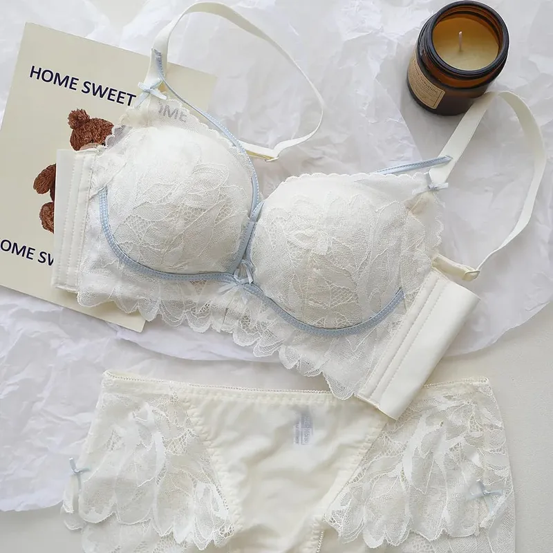 Ladies French Garden Lace Bra Set MOYISU 32-38 AB Wireless Thin Cup Push Up Lift Anti Sag Seksi جنسي Daily Small Bust Lingerie