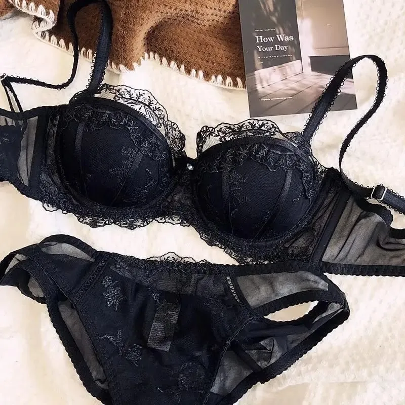 Ensemble deux pièces de lingerie en dentelle brodée française, soutien-gorge à armatures léger, respirant et doux avec soutien léger pour les petites poitrines