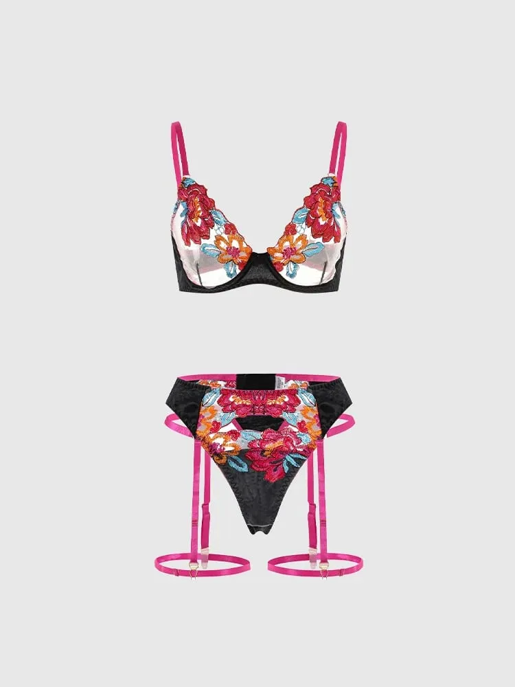 Women's embroidered bras come in underwire bra sets — image 1