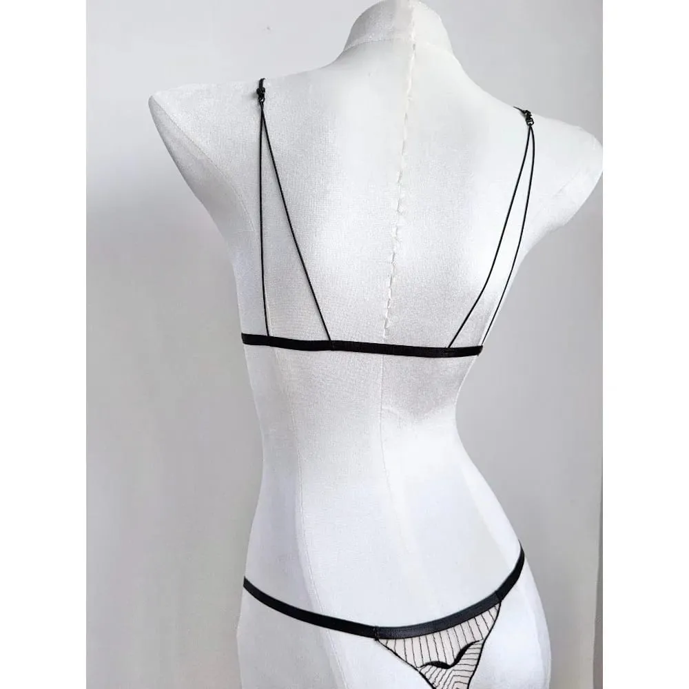 Premium French Triangle Cup Lace Wireless Bra Set Ultra Thin Thin Strap Soft Sexy Backless Lingerie 32‑38 A-B CUP Set