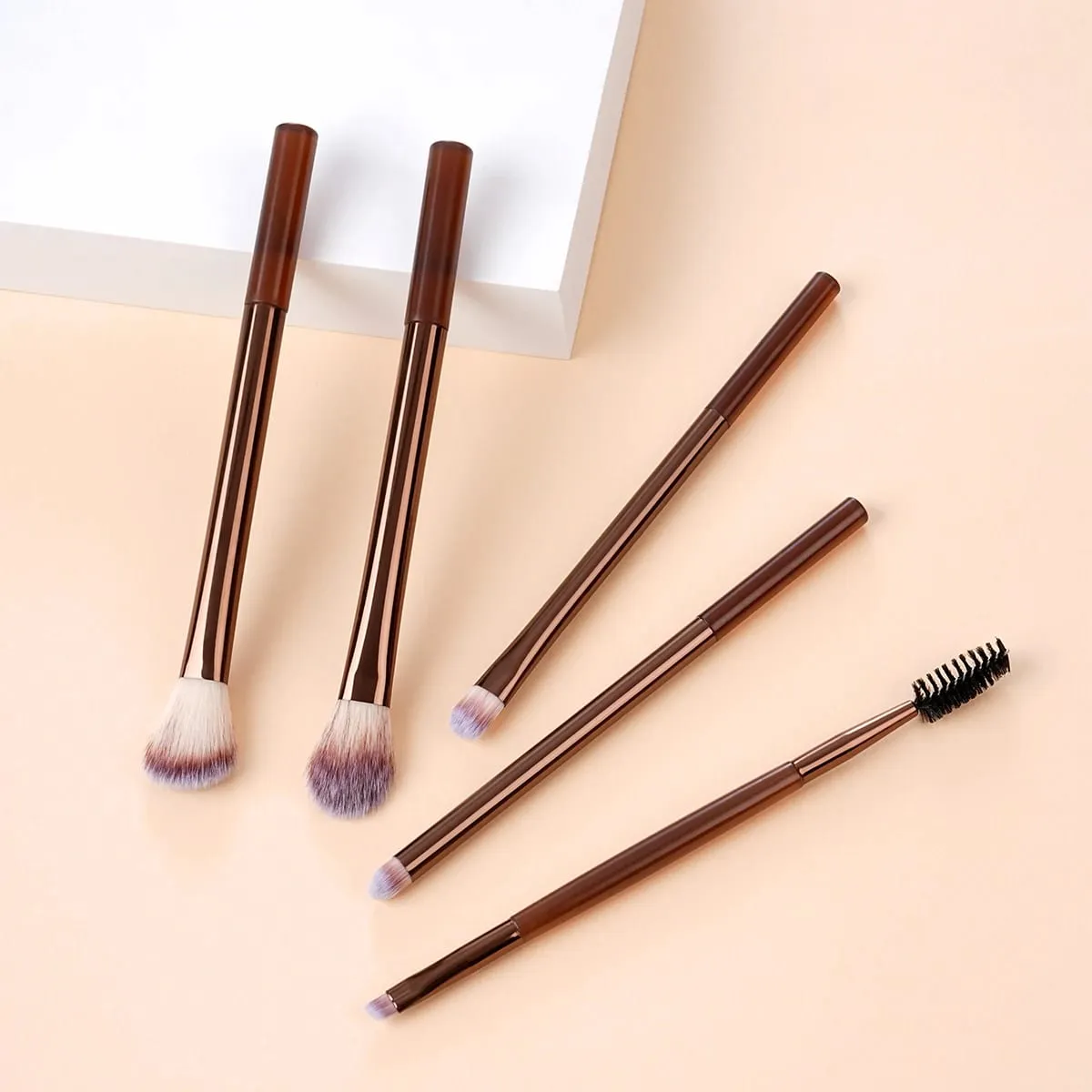 7 PCS Makeup Brush Set For Eyeshadow & Liner Include Professional Eye Makeup Brushes Eyebrow Razor Silicone Eyeliner Stencils