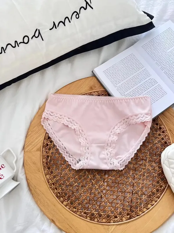 French Style Wireless Shaping Lingerie Set Push Up Lift Anti Sagging Lace Bra Luxury Comfort Support Ladies Daily Underwear