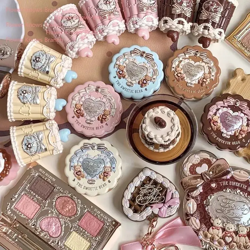 Flowerknows THE SWEETIE BEAR COLLECTION ชุดของขวัญแต่งหน้า All In คอนซีลเลอร์ Palette Blush Setting Powder Lip Jelly ของขวัญกล่องกระจก