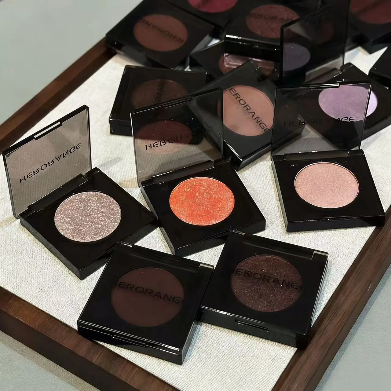 Herorange 16 Color Eyeshadow Highlight Palette Matte Shimmer Orange Brown Pink Champagne Waterproof Portable Festival Mak