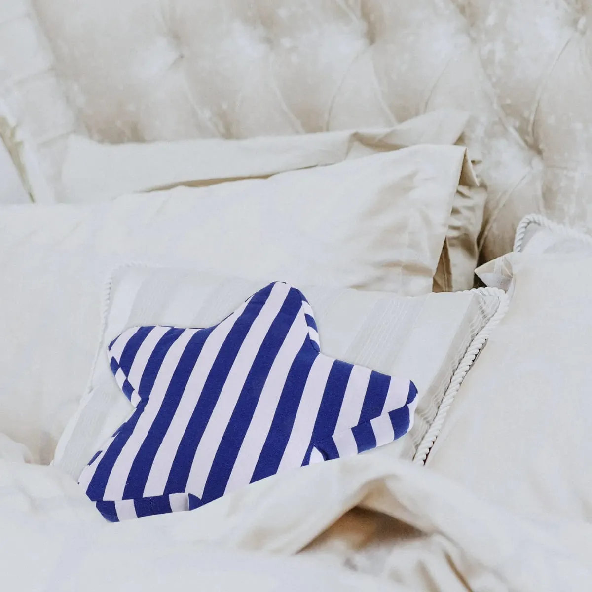 Striped Nautical Star Pillow Mediterranean Style Canvas Star Cushion for Sofa Bed Outdoor Coastal Home Decor Accent Pillow