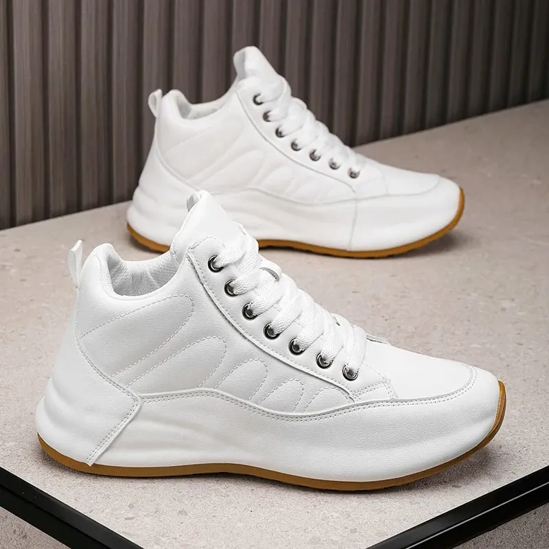 Men's lightweight casual shoes outdoor running shoes for men. Sizes 39 to 46.